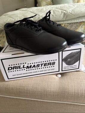 Drillmasters marching band shoes NWT